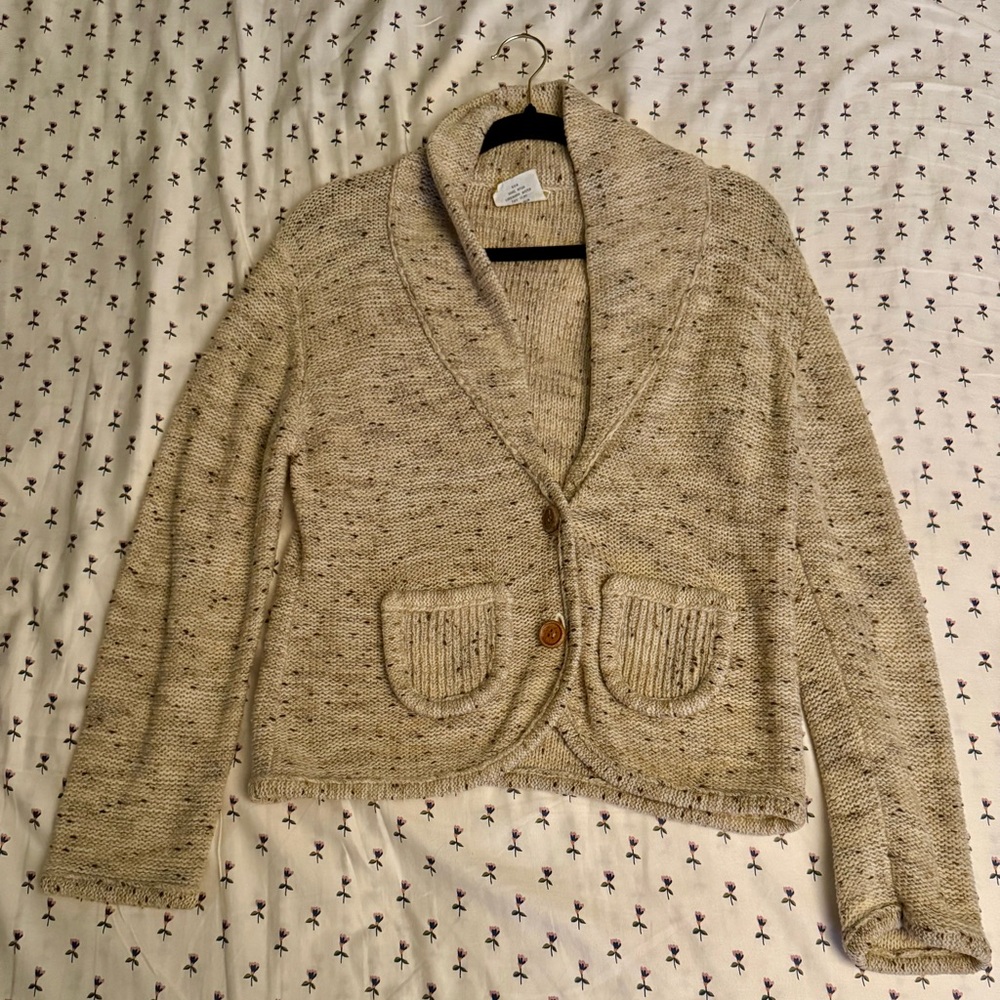 Vintage Fashion Cardigan tags says Large but fits more like a small